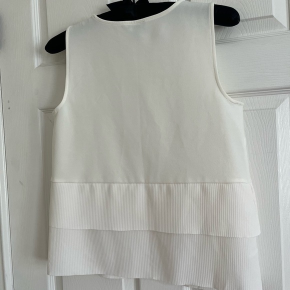 Ann Taylor Factory Cream sleeveless top. Size small. - Picture 5 of 5